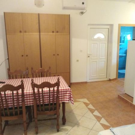 Apartman Ivica Vir Ngoại thất bức ảnh